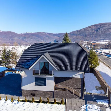 Nikol Guest house