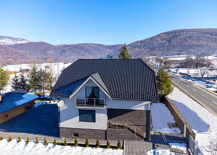 Nikol Guest house
